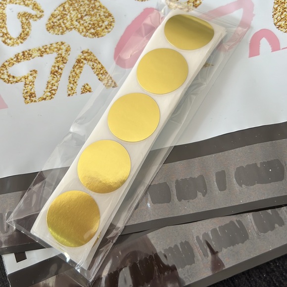 2/20$ 120 pcs Round Gold Foil Stickers 1" inch - Picture 3 of 5